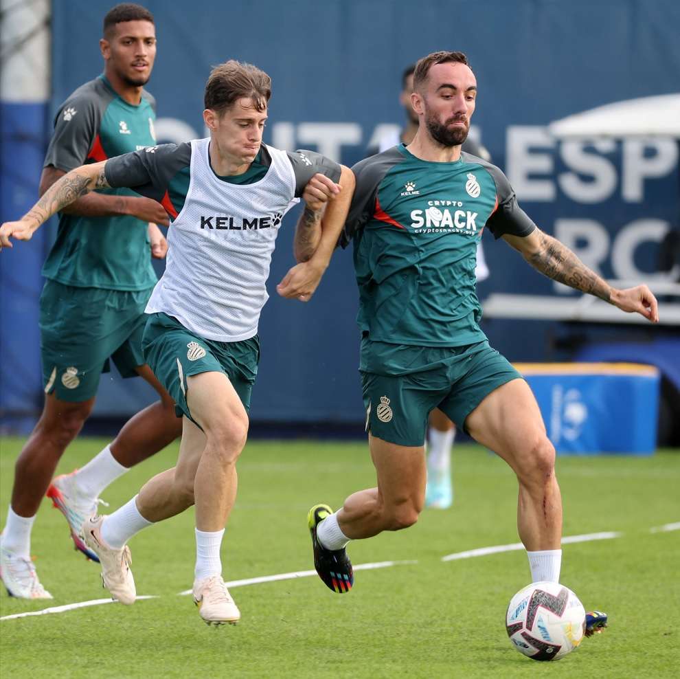 Pendientes de Nico Melamed para el partido ante el Real Valladolid 1 SERGI DARDER