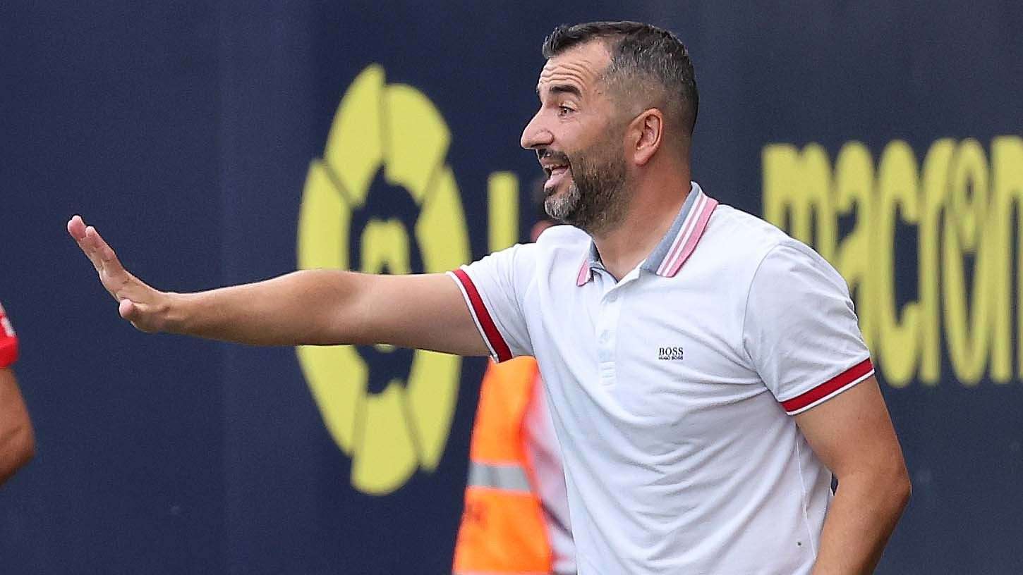 diego martinez cadiz cf espanyol laliga santander 2022 23