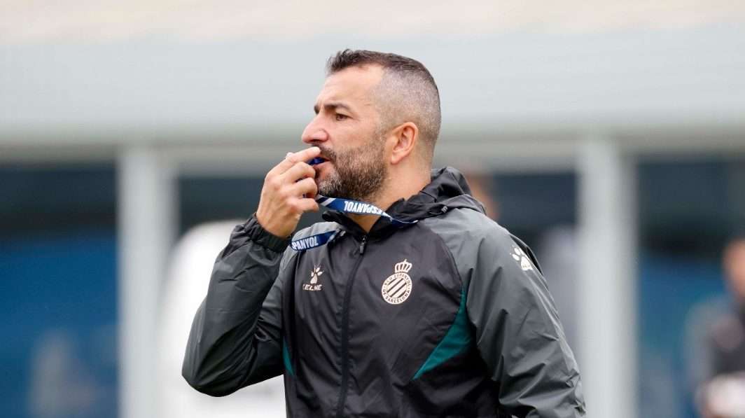 diego martinez espanyol valencia cf rueda prensa previa laliga santander 2022 23