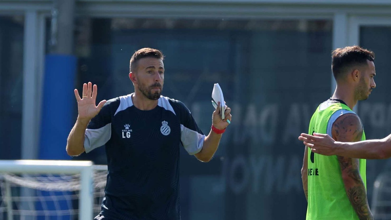 espanyol entrenamiento cd mirandes