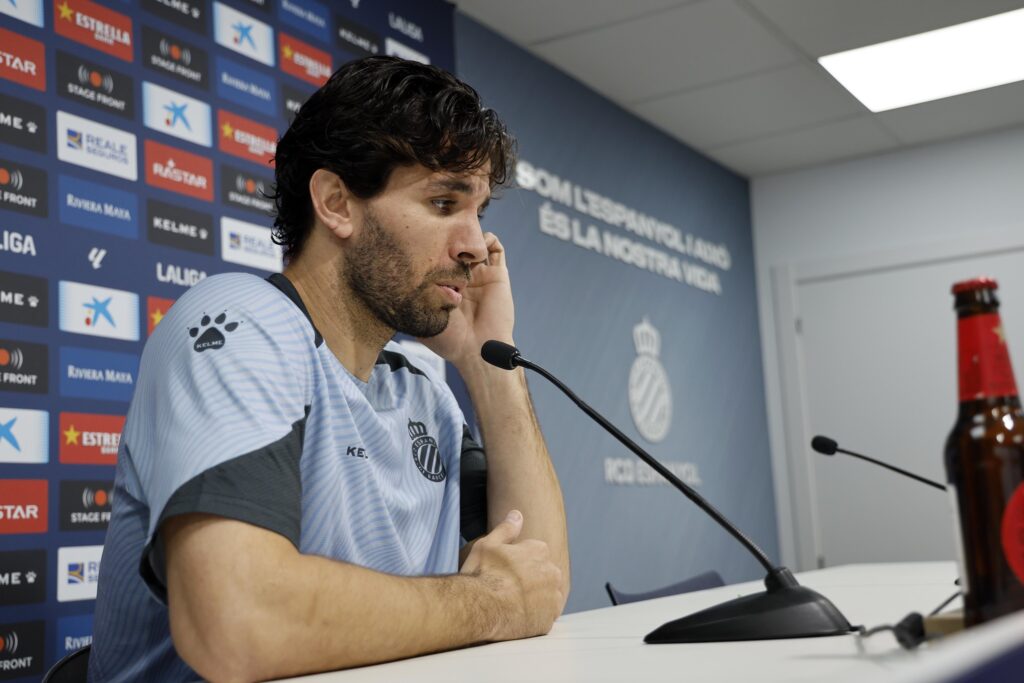 Leandro Cabrera: “Hay que ser un equipo de una sola cara y no de dos” 3 cabrera eibar rcd espanyol