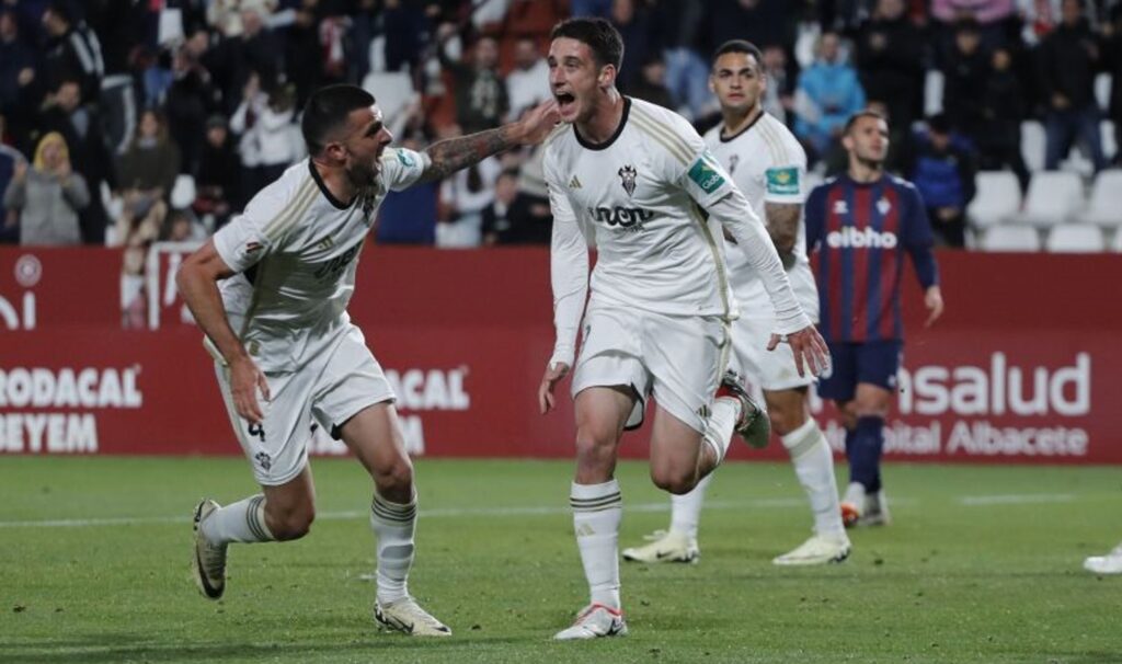 LaLiga Hypermotion: el Espanyol ve como el ascenso directo se aleja a cuatro puntos de distancia a falta de 5 jornadas 3 albacete eibar laliga hypermotion