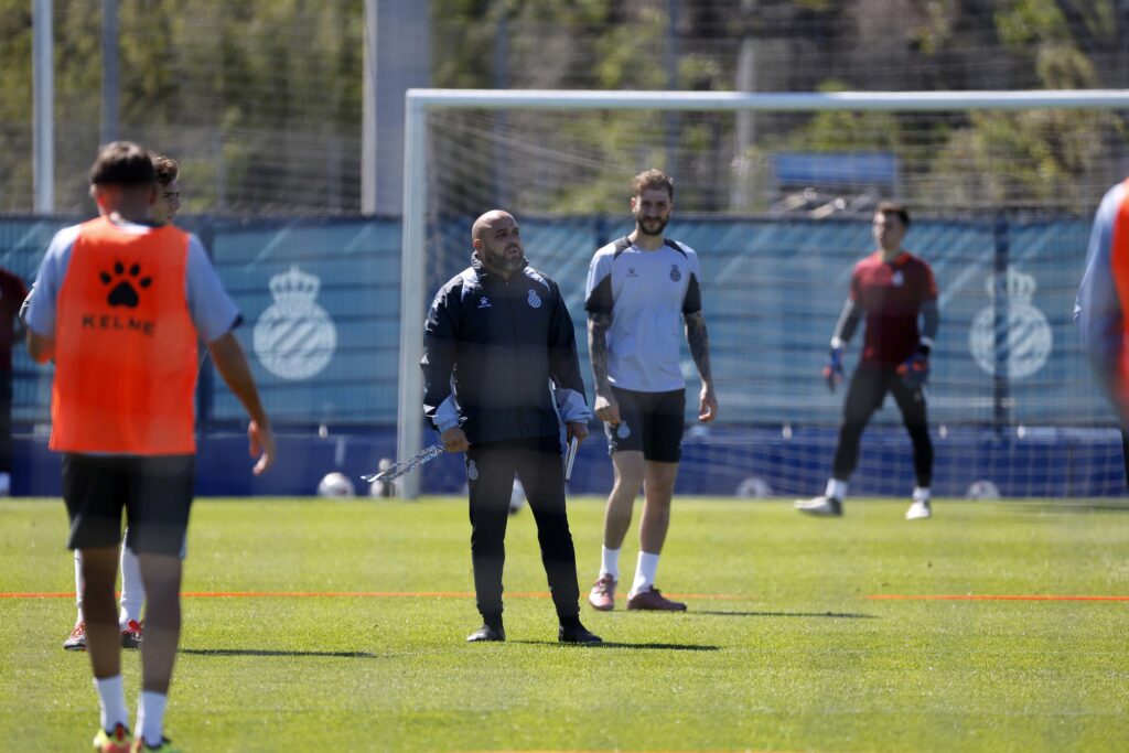 entrenamiento espanyol manolo gonzalez