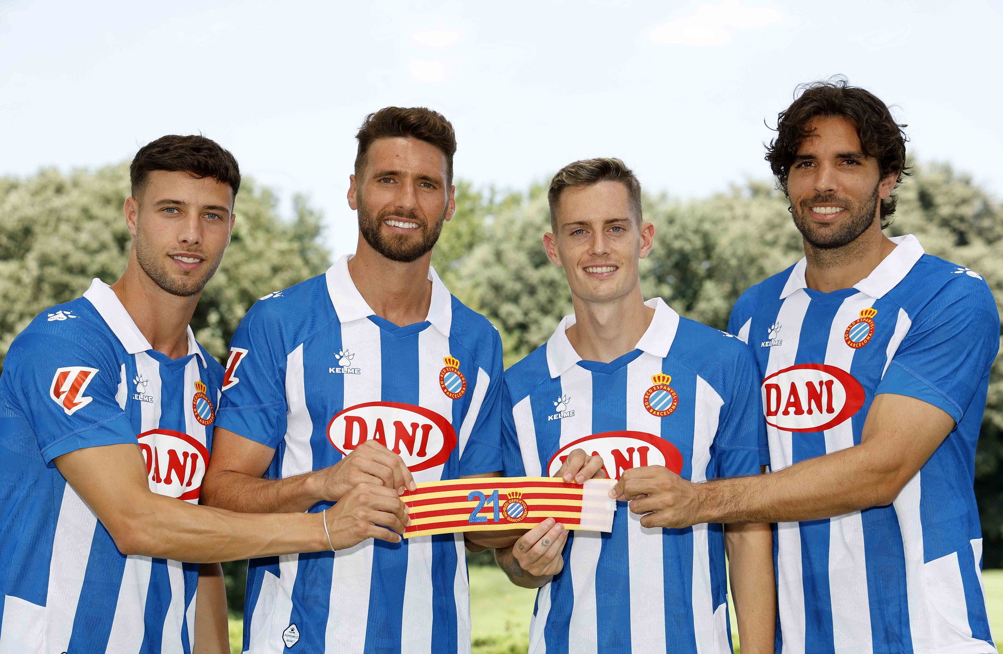 Javi Puado pide ambición al vestuario: "Somos el Espanyol y no nos podemos conformar con no bajar" 1 capitanes espanyol