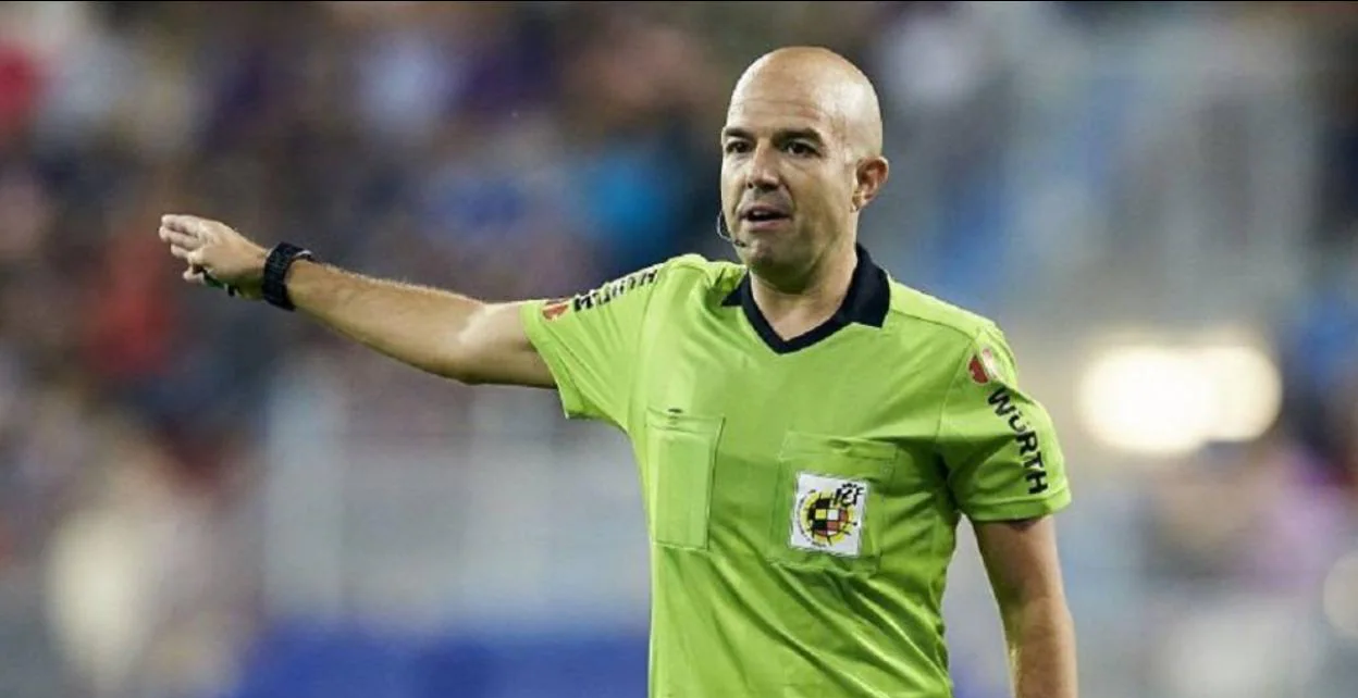 ÁRBITROS | El RCD Espanyol - Valencia CF será dirigido por González Fuertes en la jornada 13 aplazada 1 Espanyol