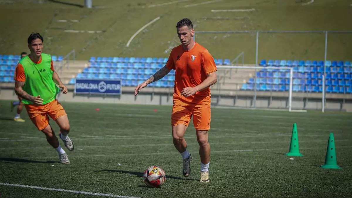 alvaro vazquez badalona futur