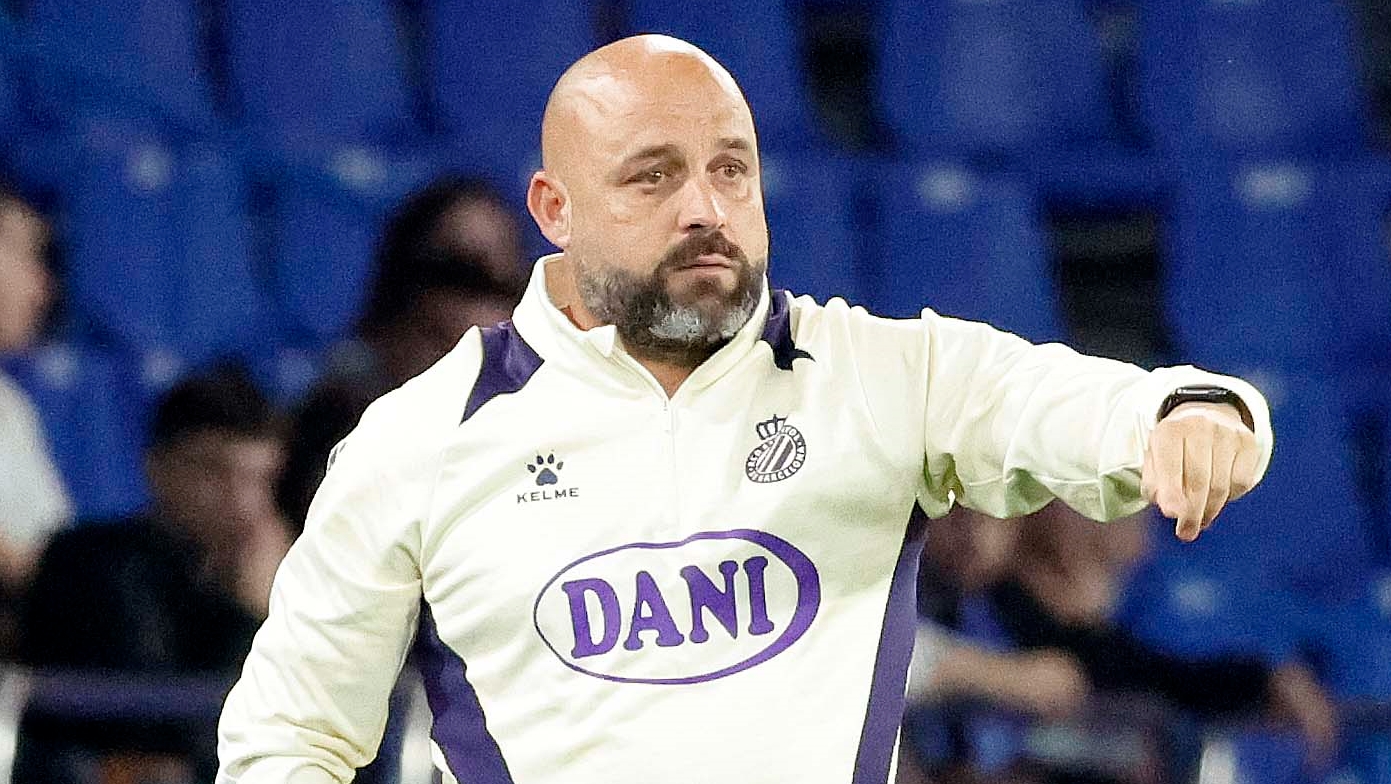 Manolo González: "Pol Lozano tiene una rotura en el isquiotibial y no estará el domingo" 1 manolo gonzalez san tirso espanyol 2