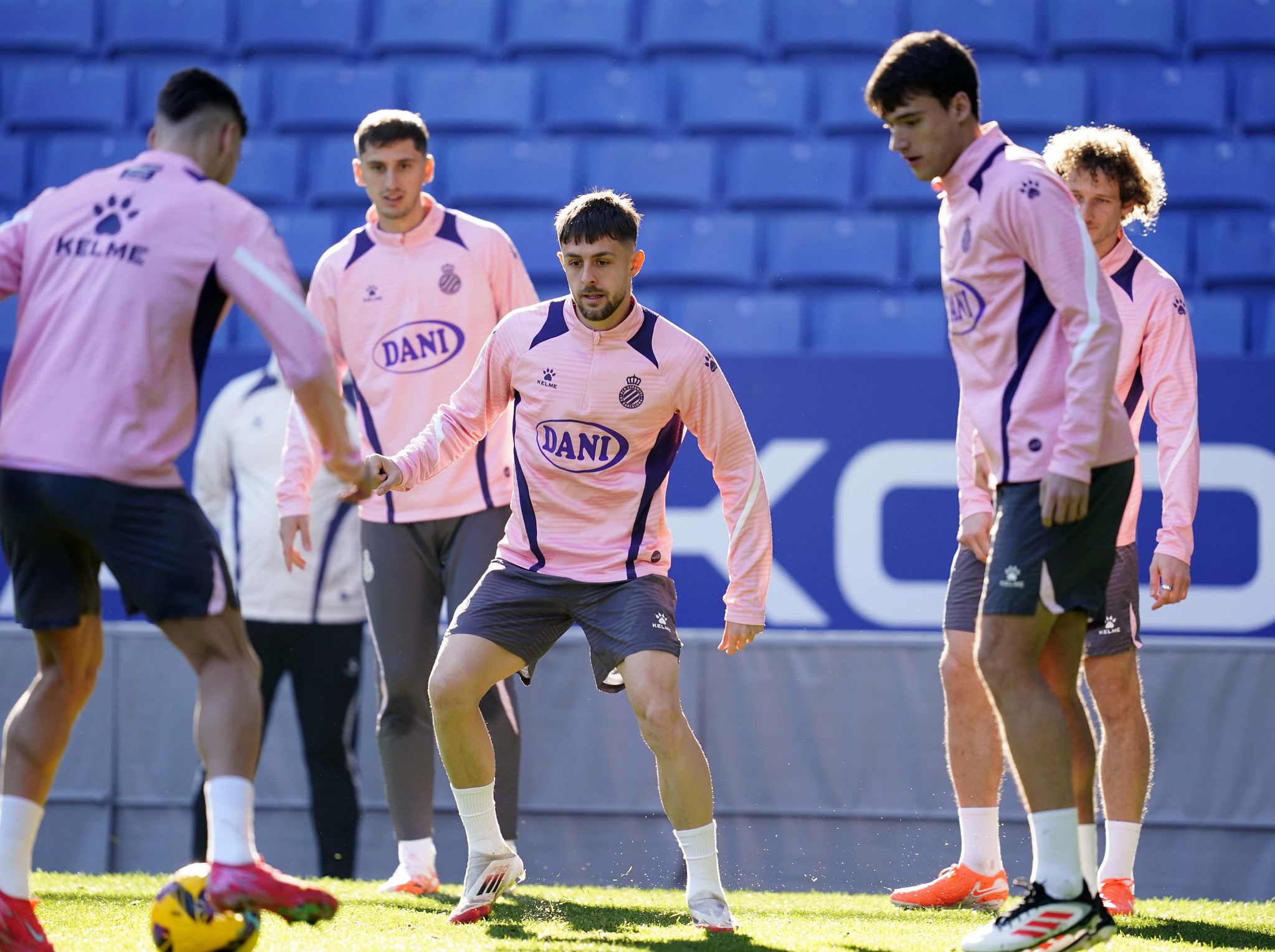 La posible alineación del Espanyol ante el Sevilla 1 entreno jofe carreras espanyol