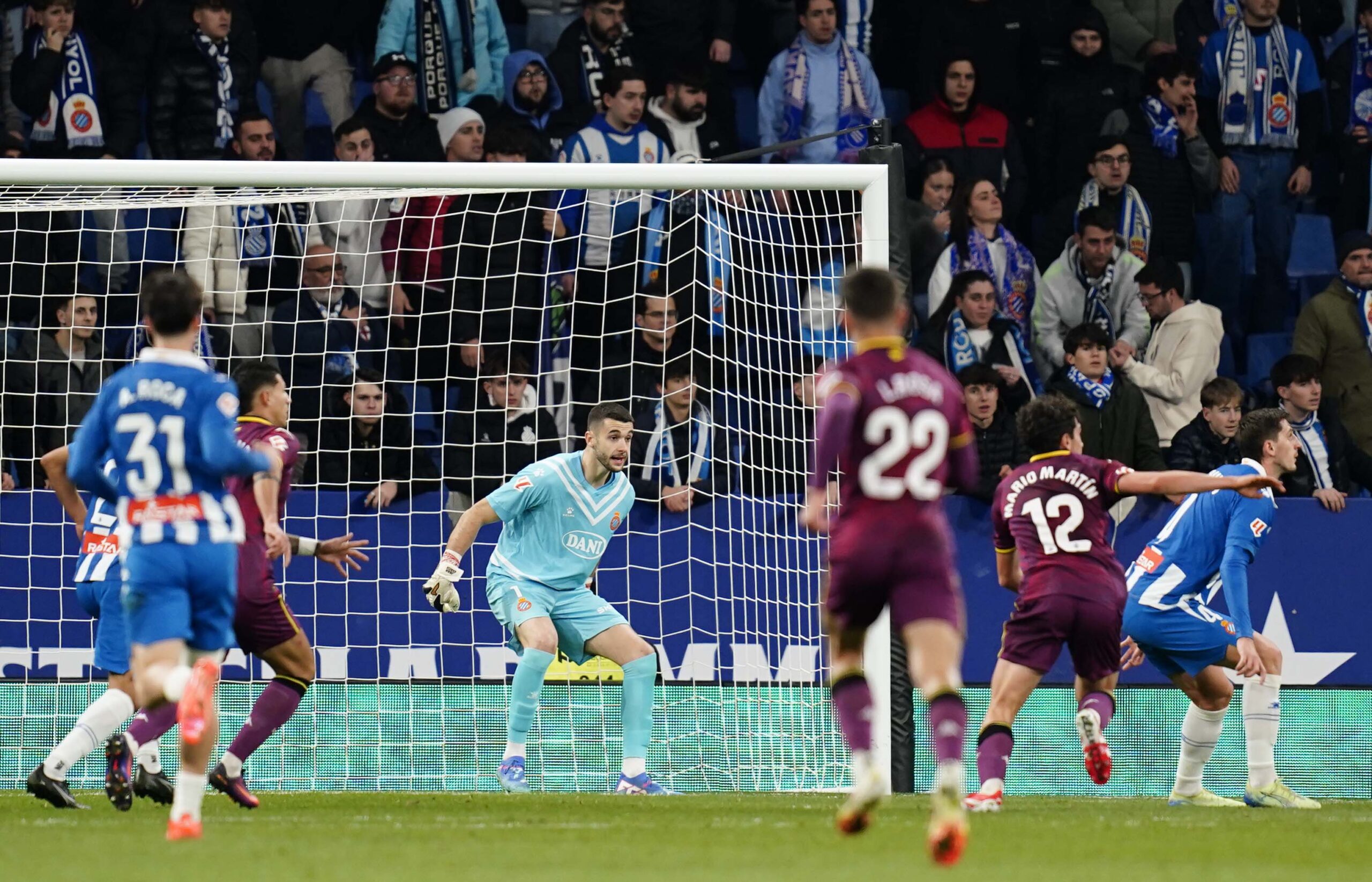 El meta del Espanyol Joan García, en el radar del Barça: ¿interés real o ganas de enredar? 1 joan garcia espanyol valladolid 3 scaled