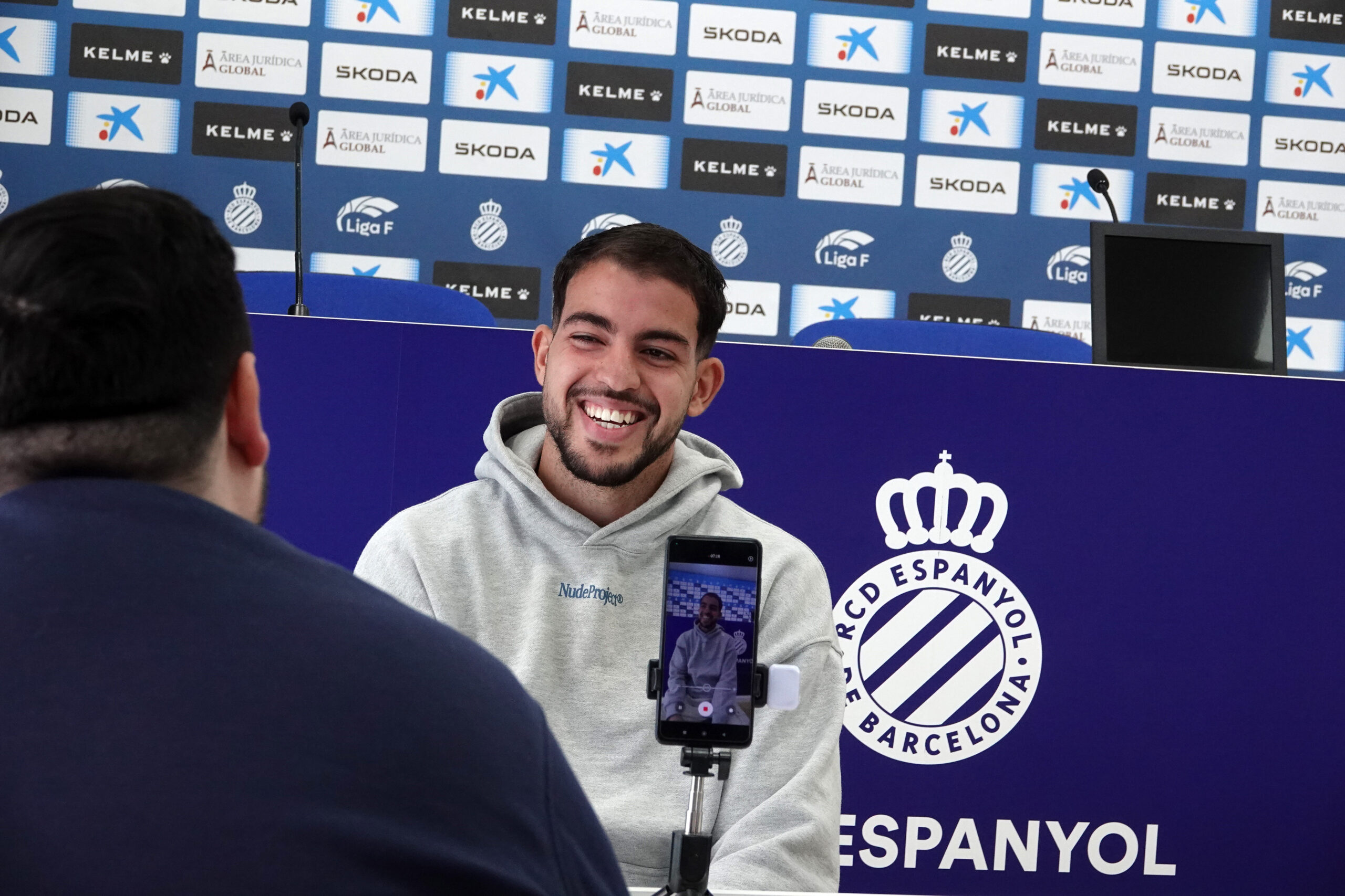 ENTREVISTA | Omar Sadik, jugador del Espanyol B: "Todavía no he hecho nada y aún tengo tiempo de demostrar todo lo que puedo ofrecer en el campo" 6 Omar Sadik Espanyol