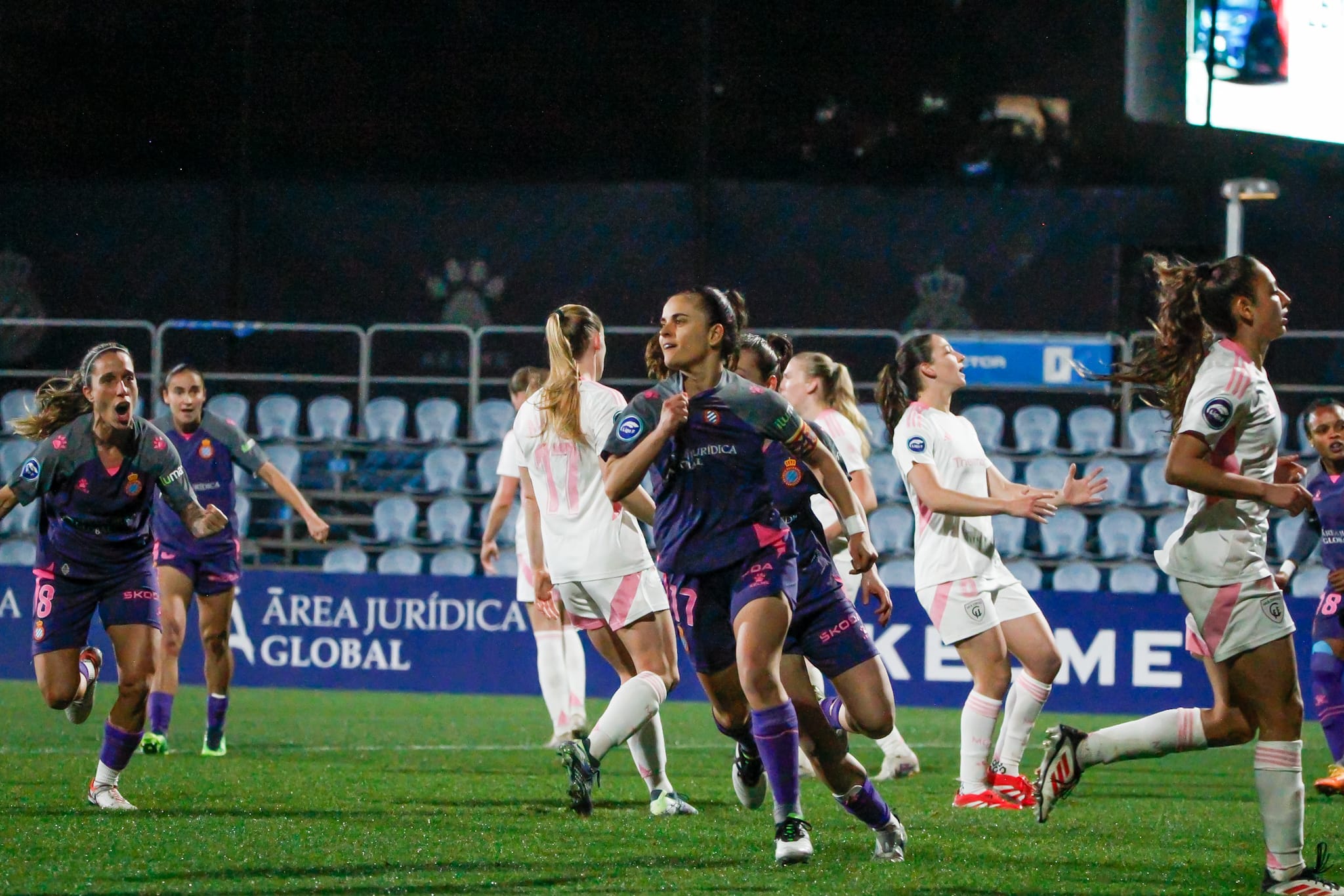 CRÓNICA | El Espanyol Femenino empata contra el Madrid CFF en un final de infarto (3-3) 2 Espanyol