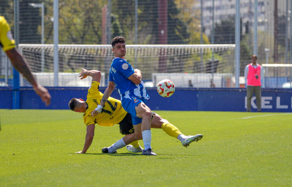 CRÓNICA | El Espanyol B naufraga contra el Atlético Baleares (0-1) 3 espanyol filial