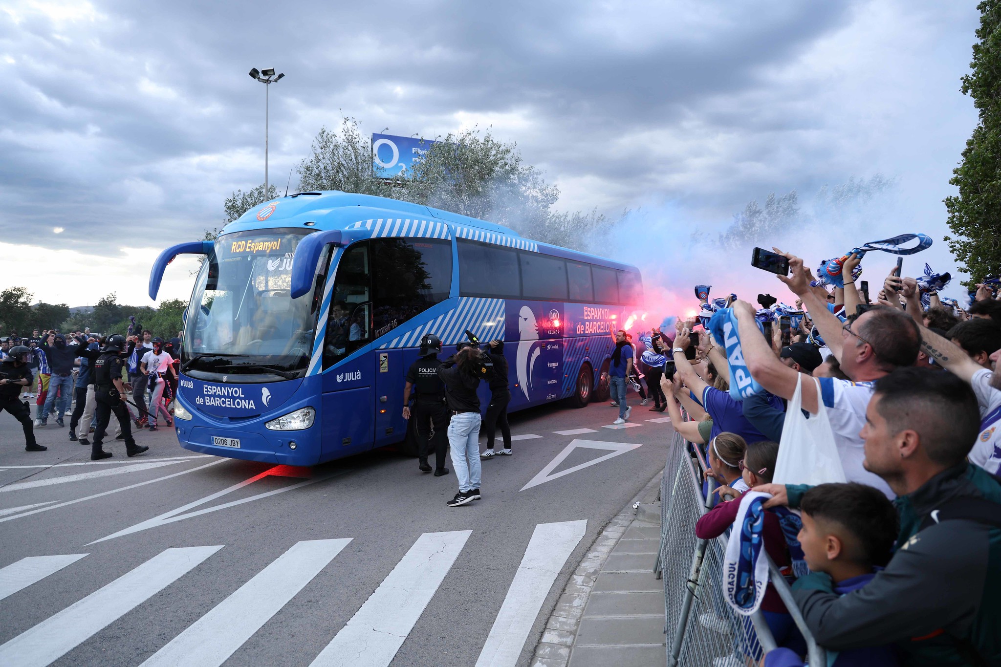 espanyol barcelona recibimiento autocar 1