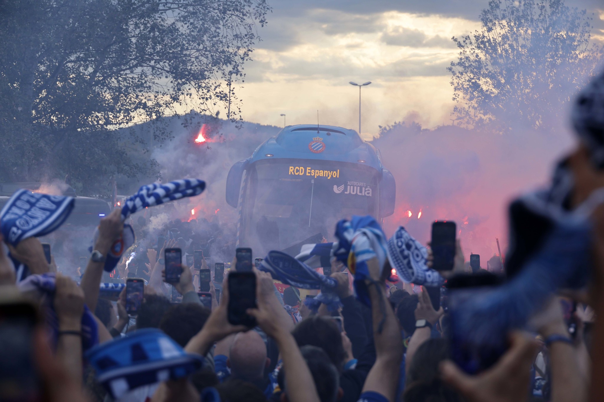 espanyol barcelona recibimiento autocar 2