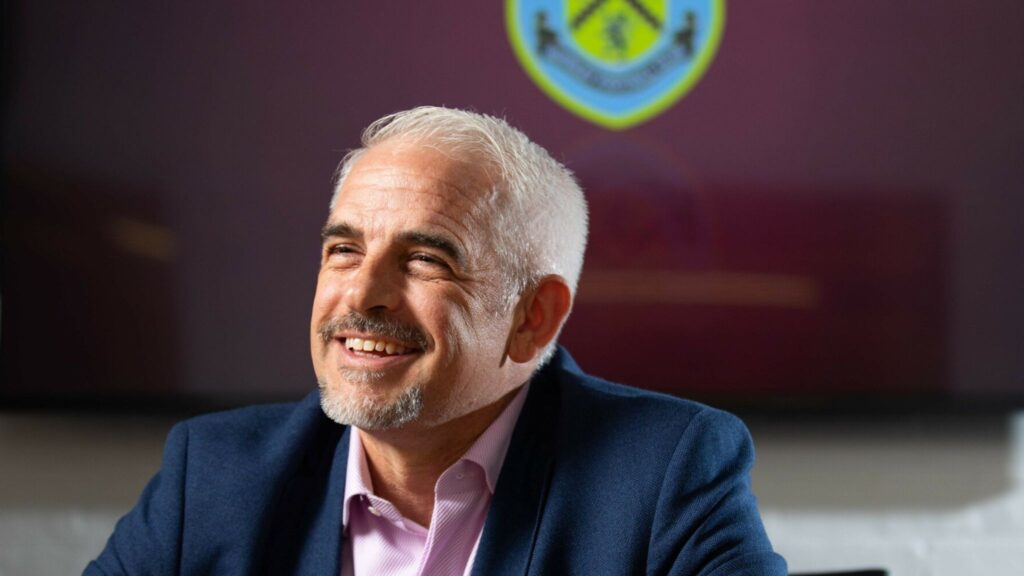 El otro gran problema de Alan Pace: el Daily Mail describe en un demoledor informe un profundo deterioro deportivo, institucional y económico desde la llegada de ALK 7 alan pace burnley