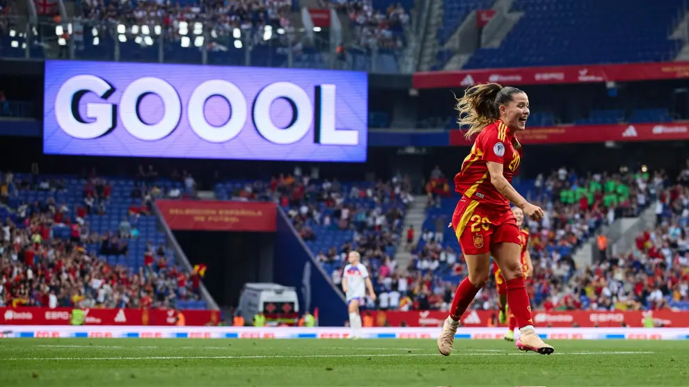 Pinchazo inesperado en el RCDE Stadium: el España – Inglaterra de fútbol femenino no llena ni de lejos las gradas 2 espana inglaterra femenino