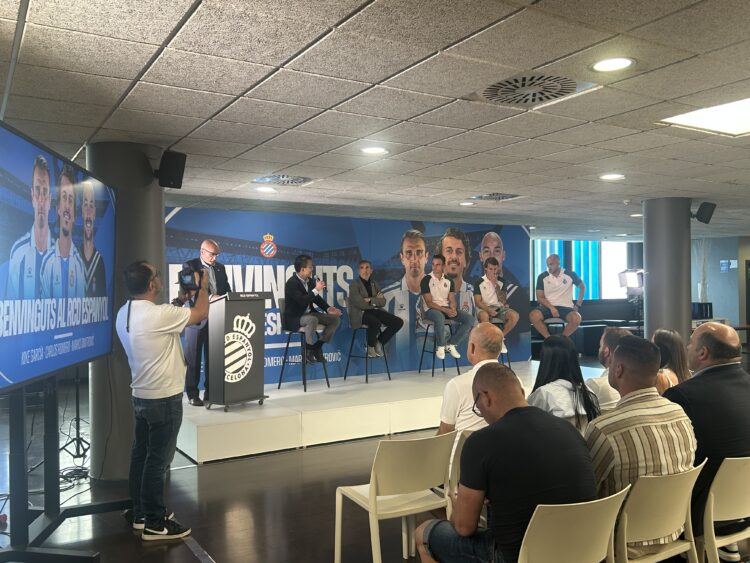 El Espanyol presenta a Carlos Romero, Dmitrovic y Kike García 1 IMG 3997