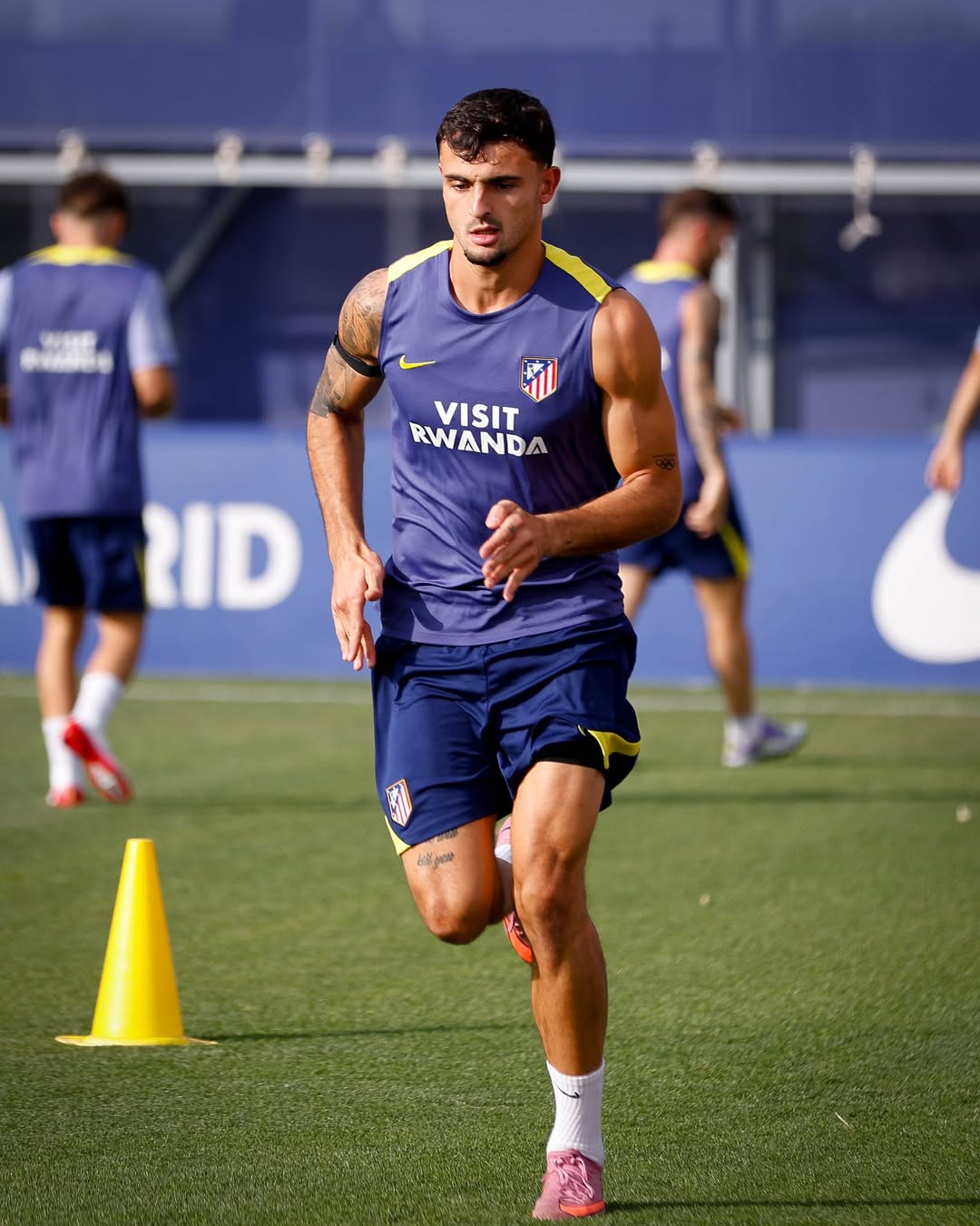 El Cholo Simeone ya mueve fichas: así ensaya el once del Atlético contra el Espanyol 1 entreno atletico madrid partido espanyol 5