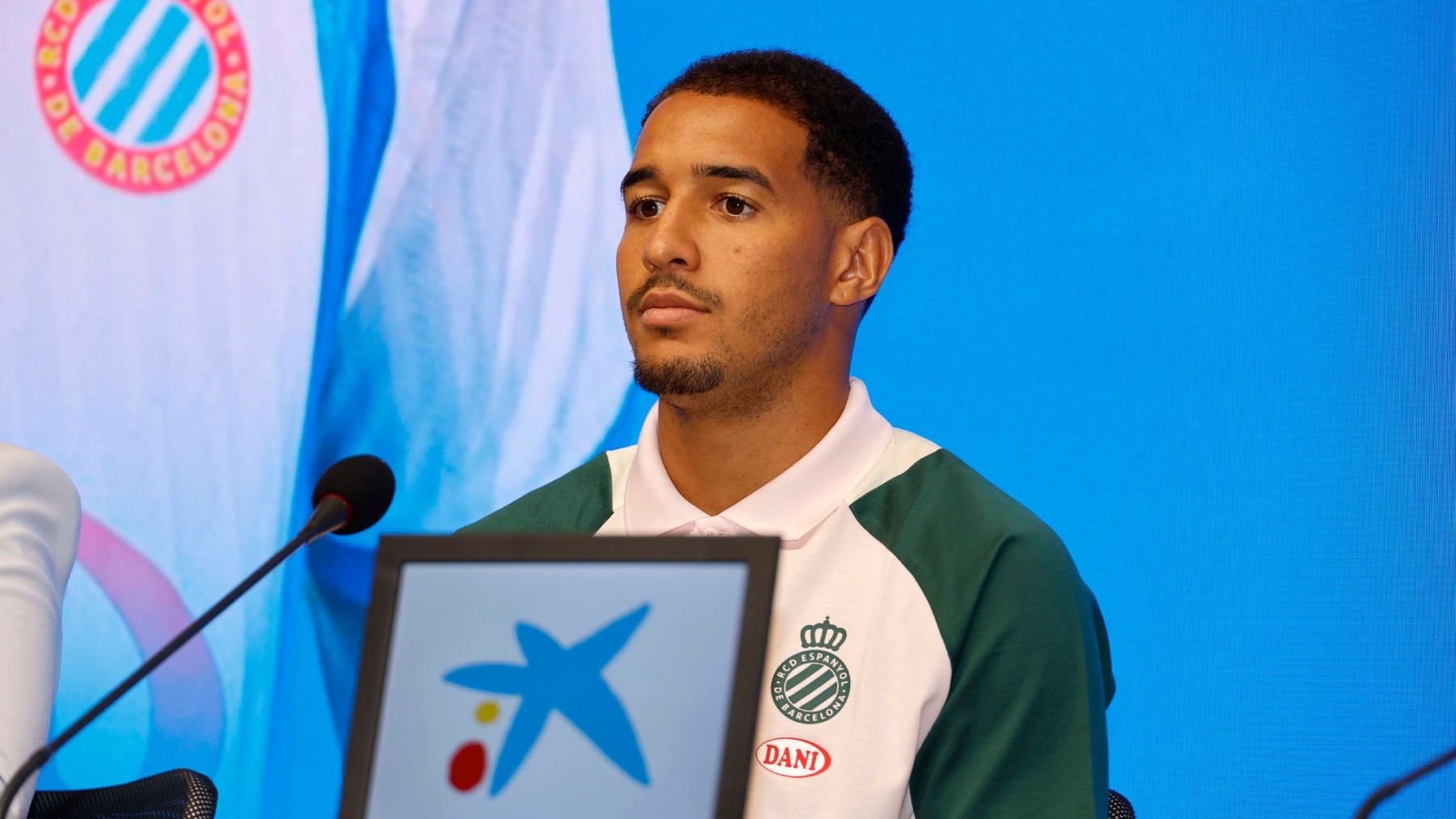 Presentación doble en el Espanyol: Urko está “muy contento e ilusionado, seguro que van a venir cosas bonitas”; Pickel explica que “es el club perfecto para mí” 5 pickel presentacion espanyol