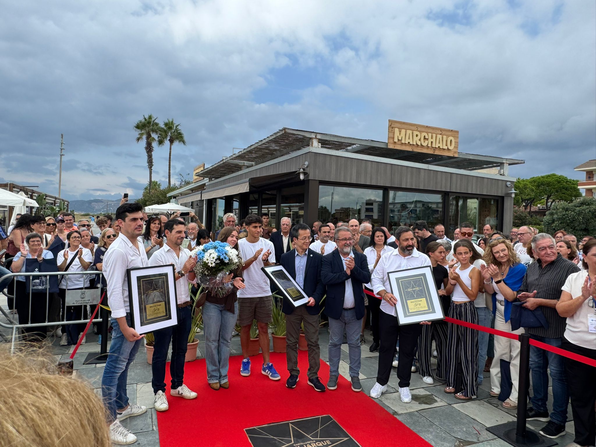 Dani Jarque ya tiene su estrella en el Paseo de la Fama de Castelldefels 6 estrella dani jarque 7