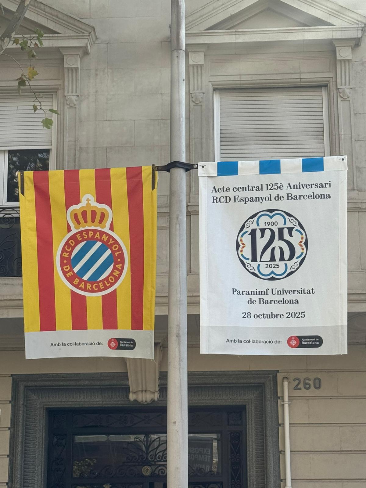 Barcelona ya luce pancartas del acto central del 125 del Espanyol: el 28 de octubre, cita en el Paraninfo de la UB, cuna de los fundadores 2 acto central 125 aniversario espanyol 3