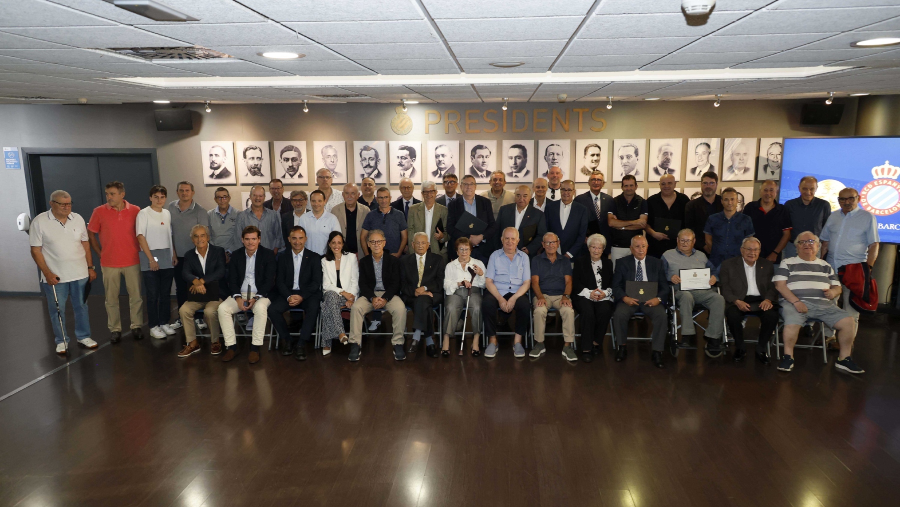 entrega diploma socios