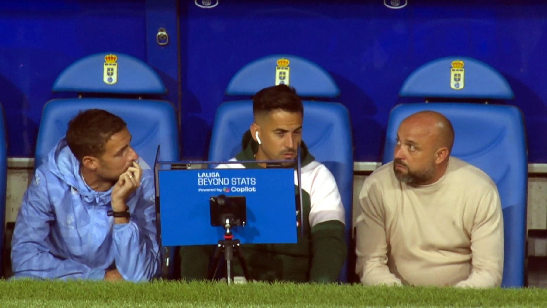 El Espanyol, las cláusulas del miedo por Carlos Romero y Terrats y un José Salinas que espera su oportunidad ante el Villarreal 3 manolo gonzalez banquillo oviedo espanyol