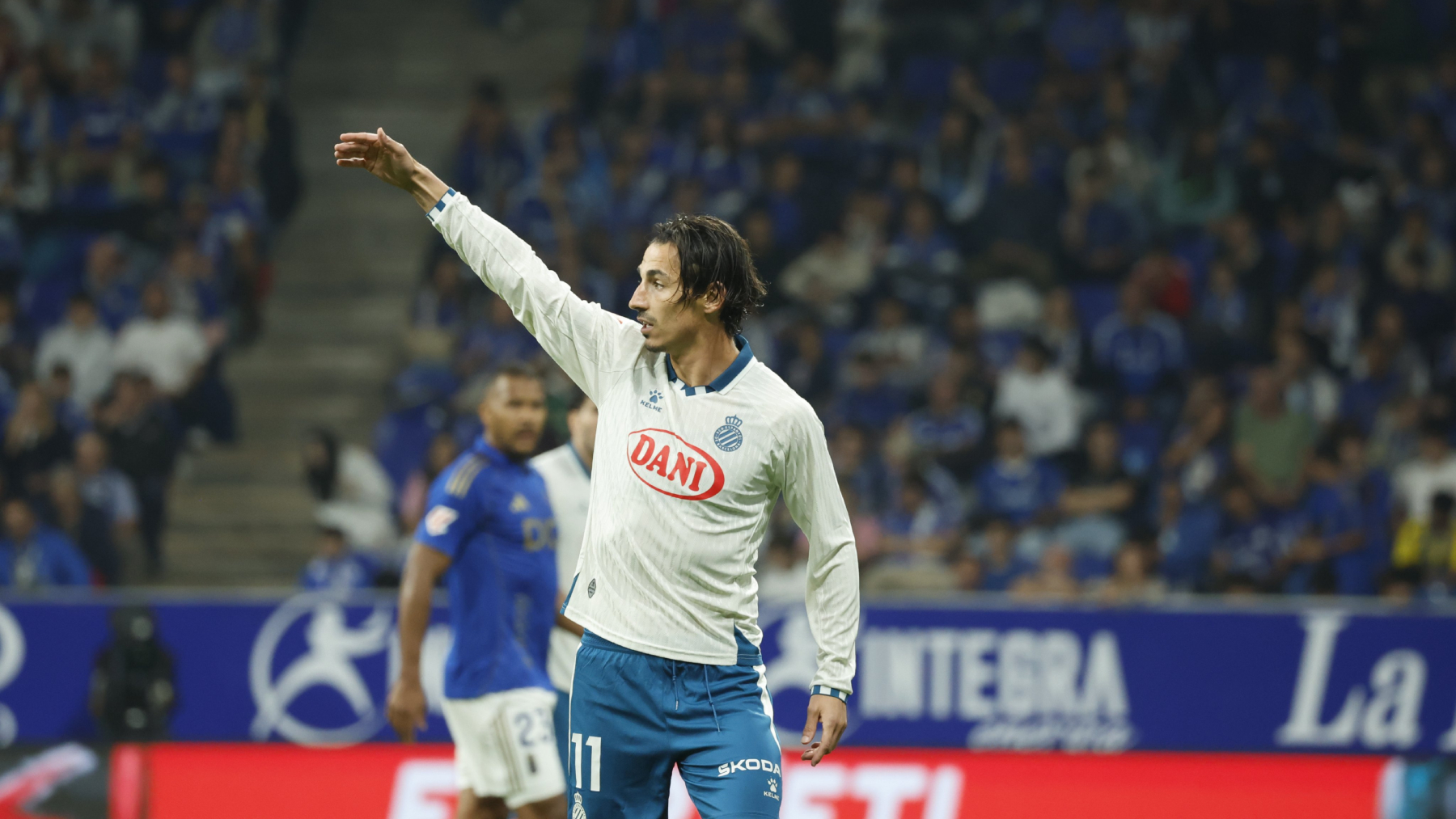 Real Oviedo - RCD Espanyol: El que la sigue la consigue (0-2) 2 pere milla oviedo espanyol 1