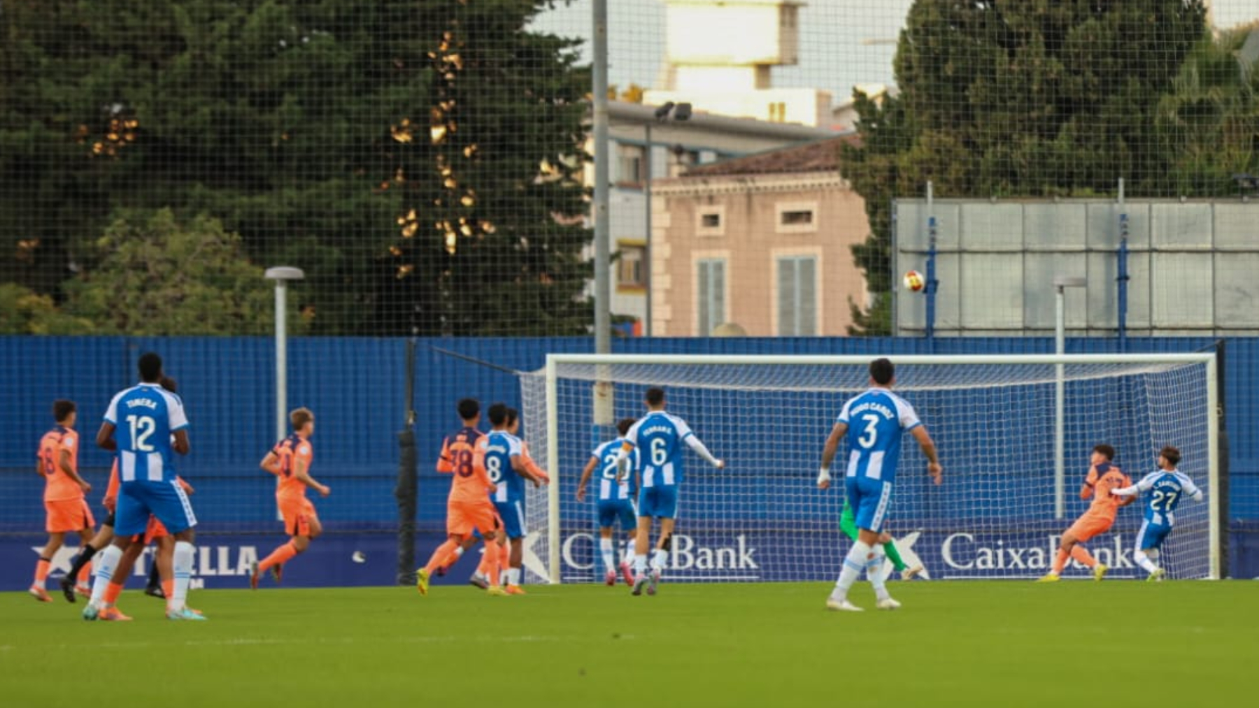 Ocasión perica ante el FC Barcelona B