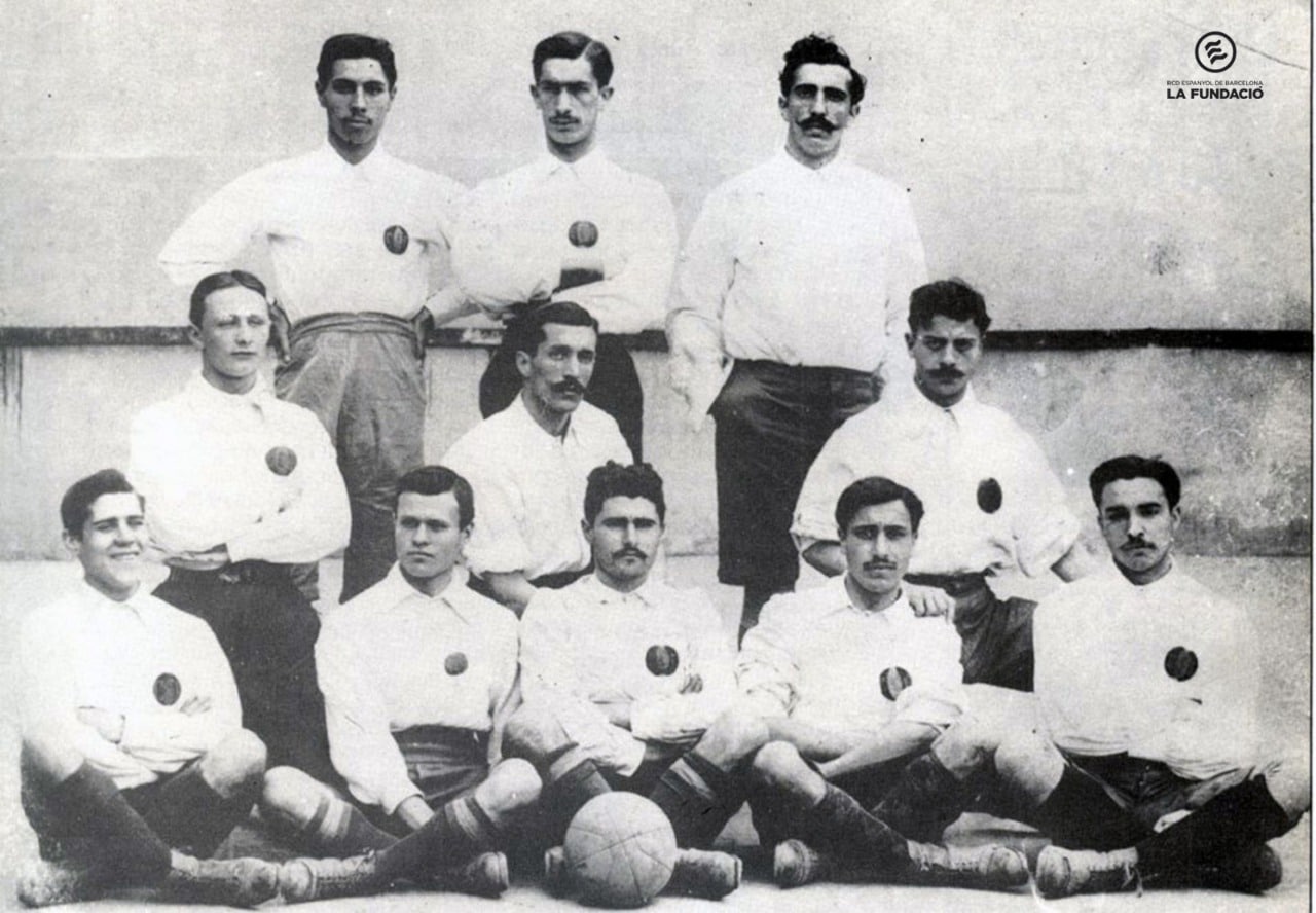 OPINIÓN | Alfonso Carril, nieto de uno de los estudiantes que fundaron el Espanyol y primer capitán del equipo, firma una emotiva carta dirigida a toda la afición perica. 1 carril de monasterio