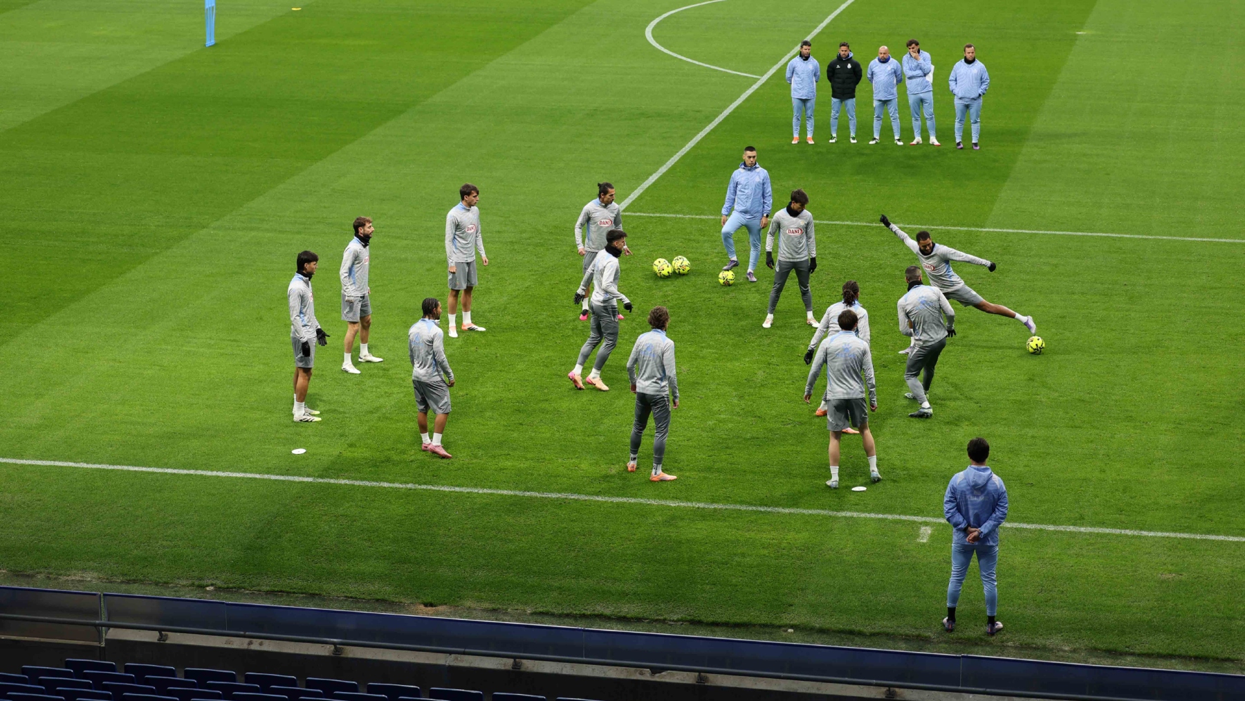 Hoy en 'La Grada Ràdio' | La previa del Espanyol - Sevilla y los dardos de Manolo González 1 entreno rcd espanyol
