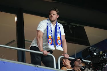 9f4c84f1 af94 4bd0 9a18 0c7966de0dd5