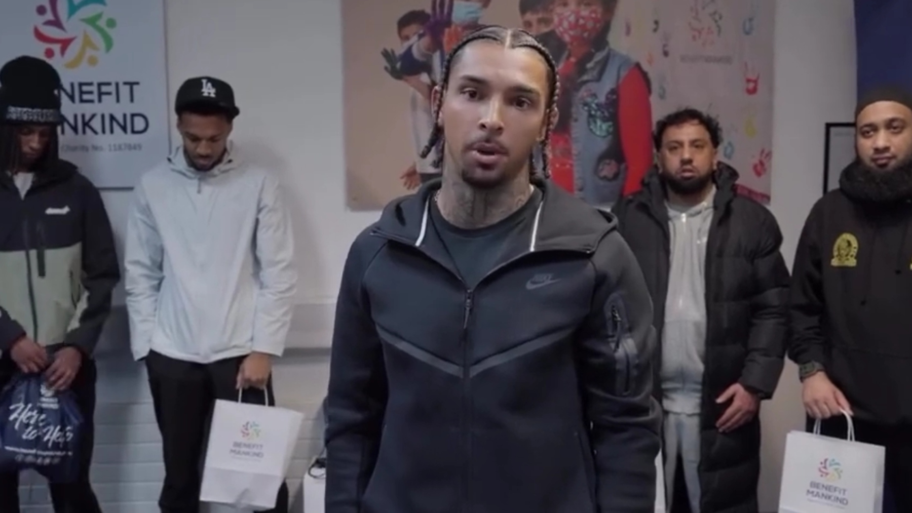 tyrhys dolan accion solidaria navidad 1