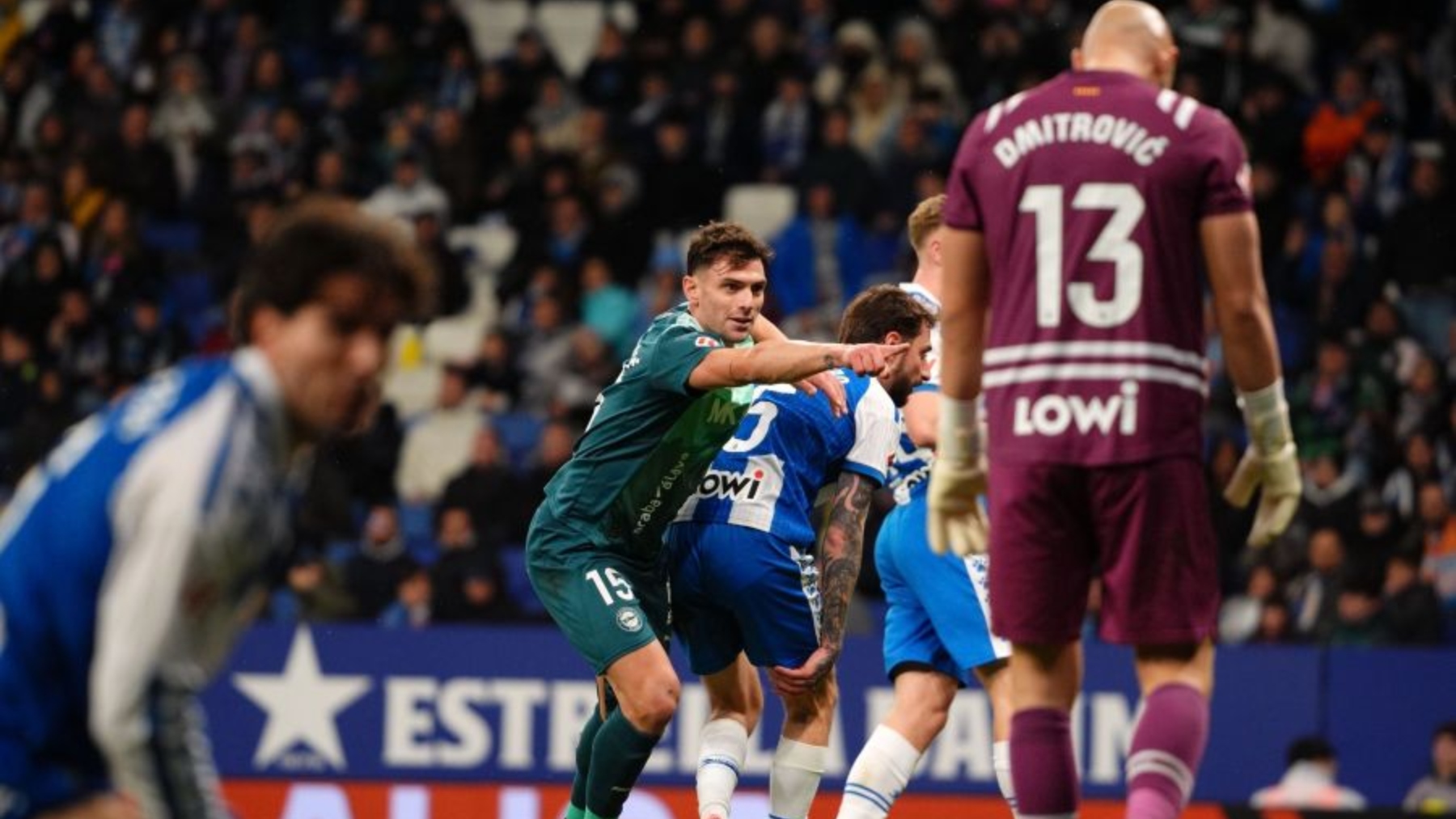 Pol Lozano se abre en La Grada: ganar al Oviedo, espantar fantasmas y una renovación que sigue en el aire que no afecta al amor que siente por el Espanyol 4 1 2 espanyol alaves
