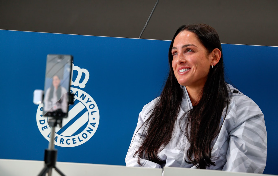 Romane Salvador durante la entrevista en 'La Grada Online' | Foto: @xamape_photo