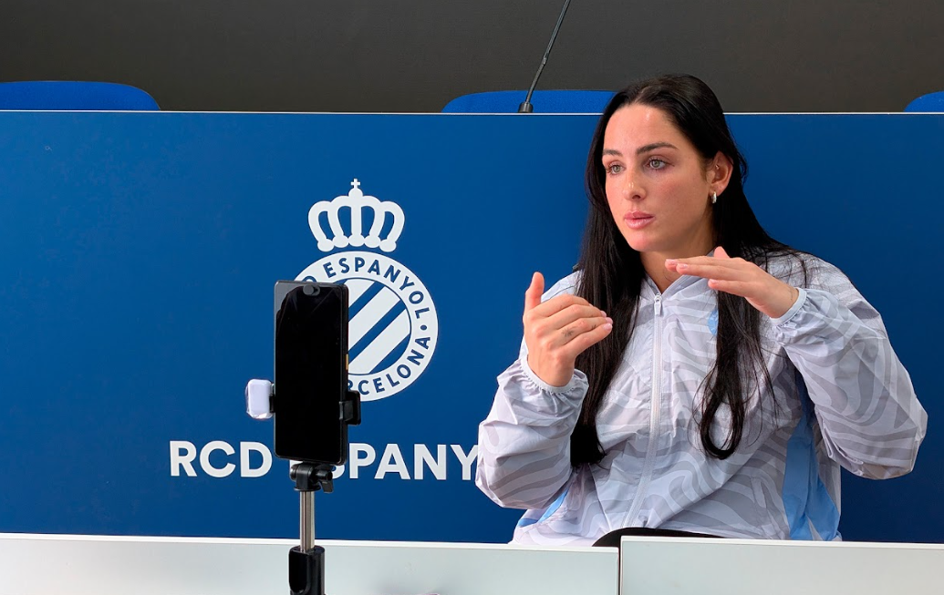 Romane Salvador durante la entrevista en 'La Grada Online' | Foto: @xamape_photo