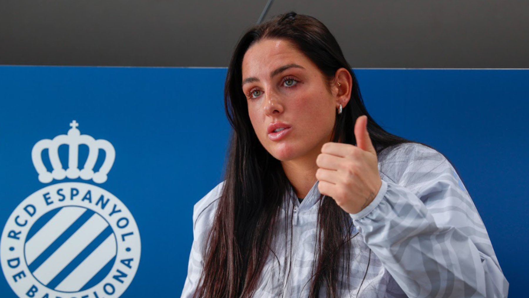 Romane Salvador entrevista la grada online espanyol femenino liga f