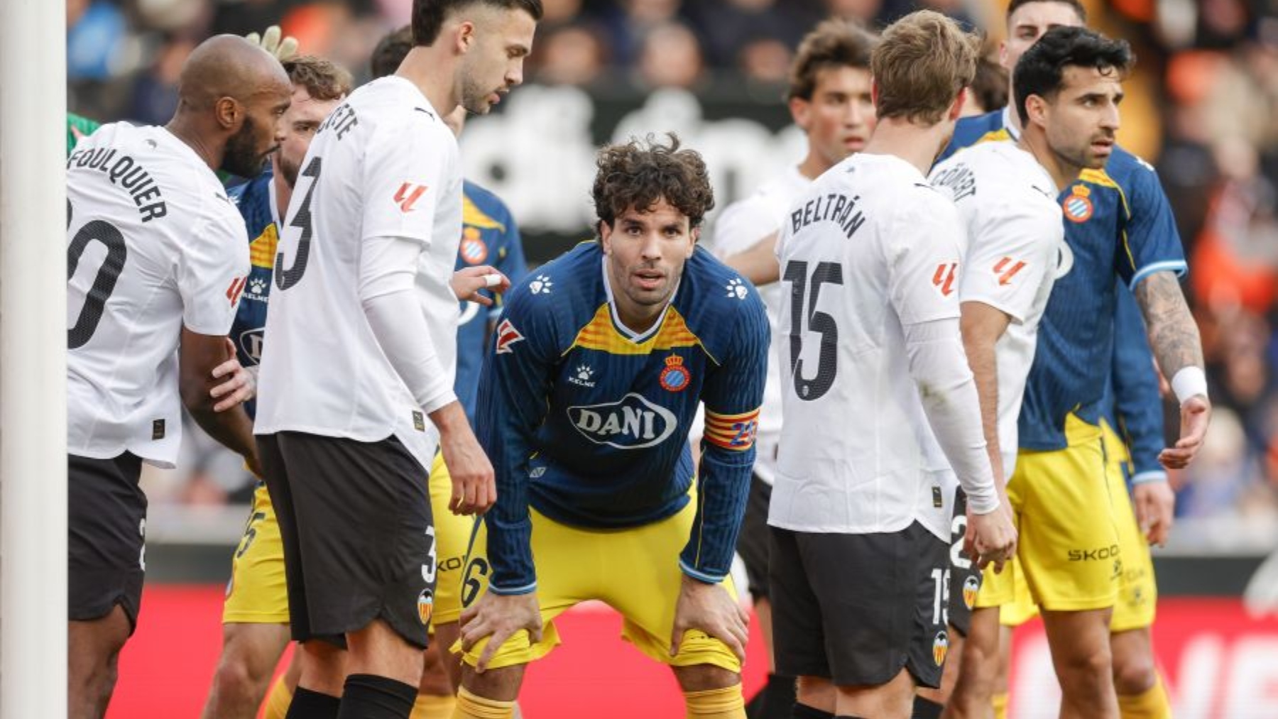 Pol Lozano se abre en La Grada: ganar al Oviedo, espantar fantasmas y una renovación que sigue en el aire que no afecta al amor que siente por el Espanyol 5 cabrera valencia espanyol 1