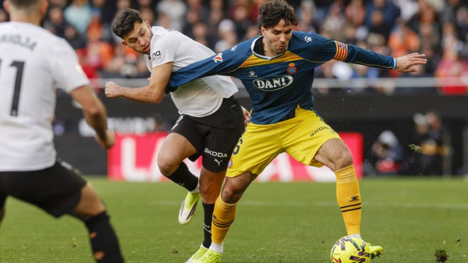Valencia - RCD Espanyol: Robo en Mestalla (3-2) 1 cabrera valencia espanyol
