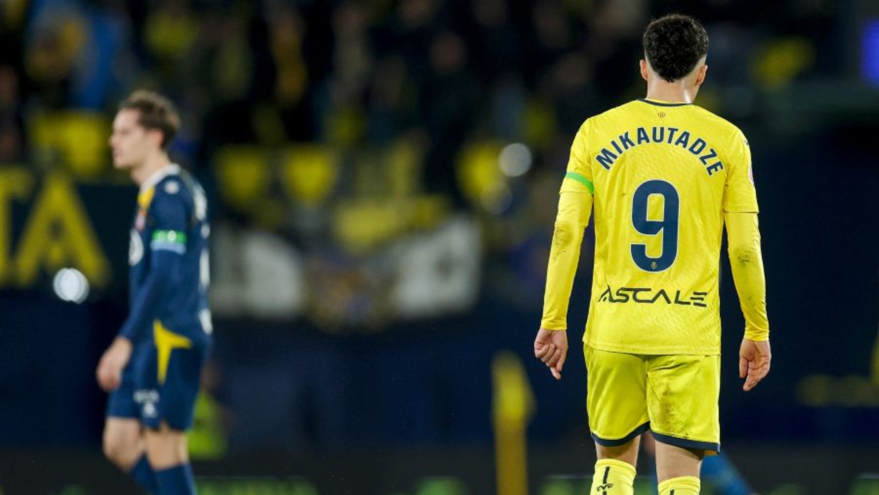 El Espanyol descarta el fichaje de Mika Mármol y apuesta por otros perfiles para la defensa 2 mikautadze pol lozano villarreal espanyol