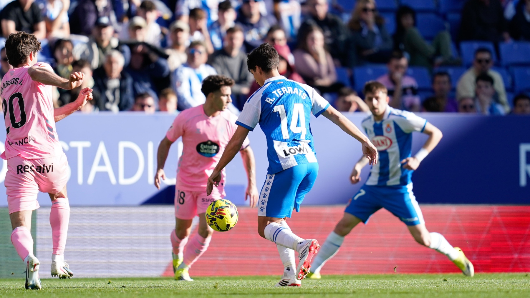 Pol Lozano se abre en La Grada: ganar al Oviedo, espantar fantasmas y una renovación que sigue en el aire que no afecta al amor que siente por el Espanyol 8 terrats espanyol celta