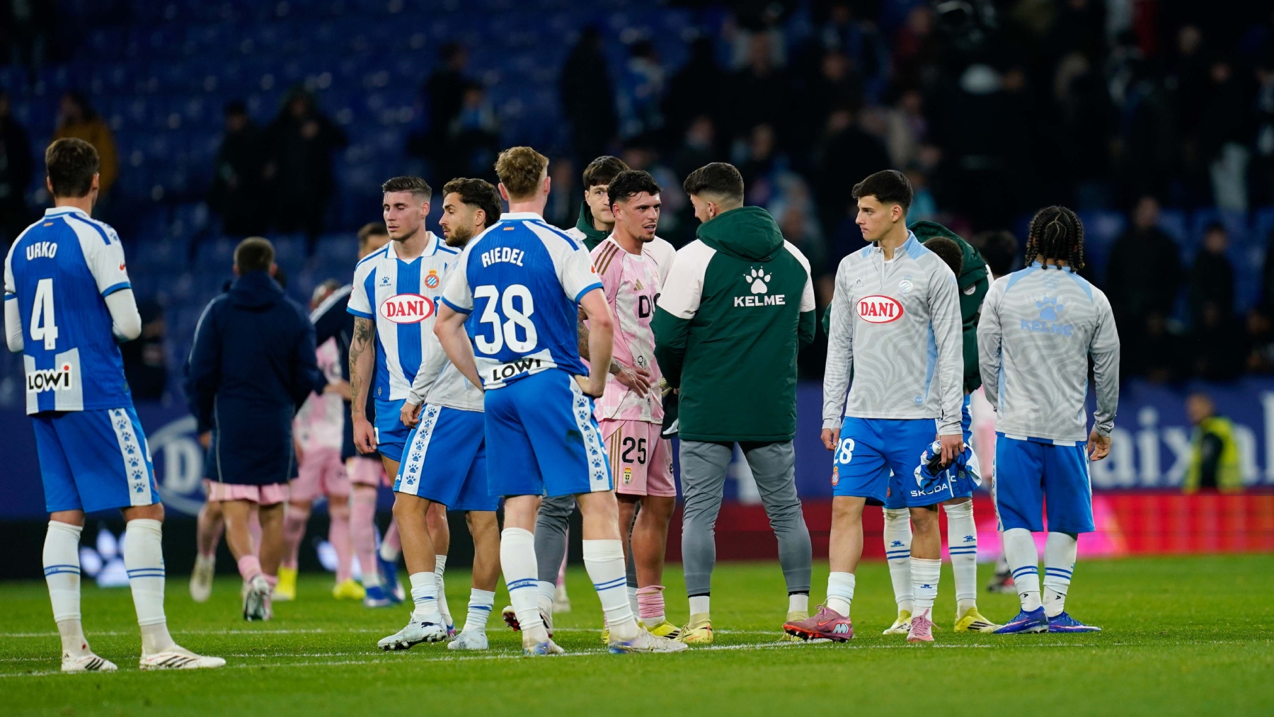 Hoy en 'La Grada Ràdio' | El Espanyol, ante la hora de la verdad en Mallorca: brotes verdes, ¿realidad o una ilusión?; ¿merece ser Manolo cuestionado?; retorno de Darder al RCDE, ¿sí o no? 1 final partido espanyol oviedo 25 26