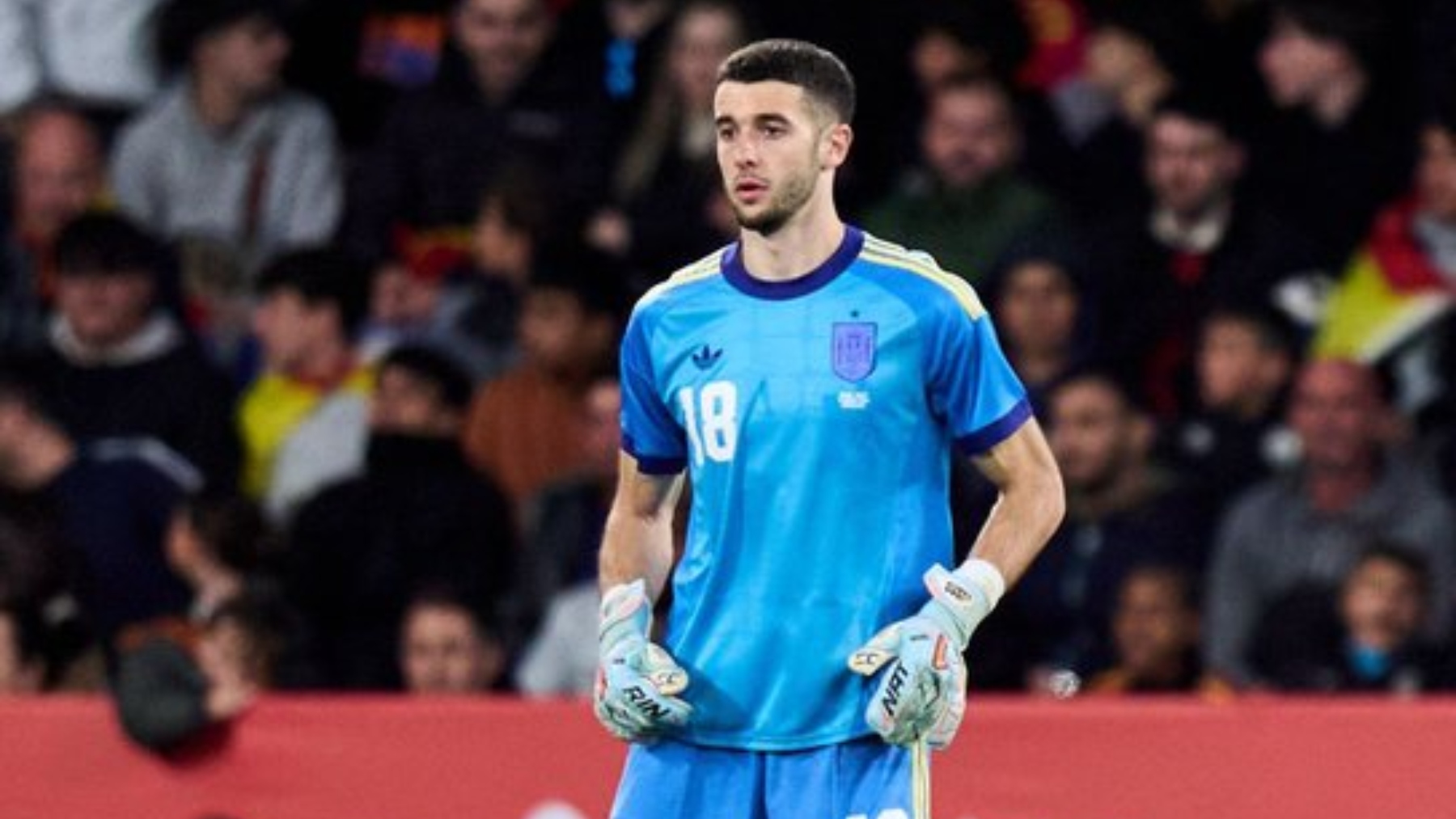 Hoy en 'La Grada Ràdio' | Monchi prepara muchos cambios en el Espanyol, pero la gran pregunta es, ¿con qué dinero?; Via aclara que el club no contempla una ampliación de capital para este verano 5 joan garcia debut espana