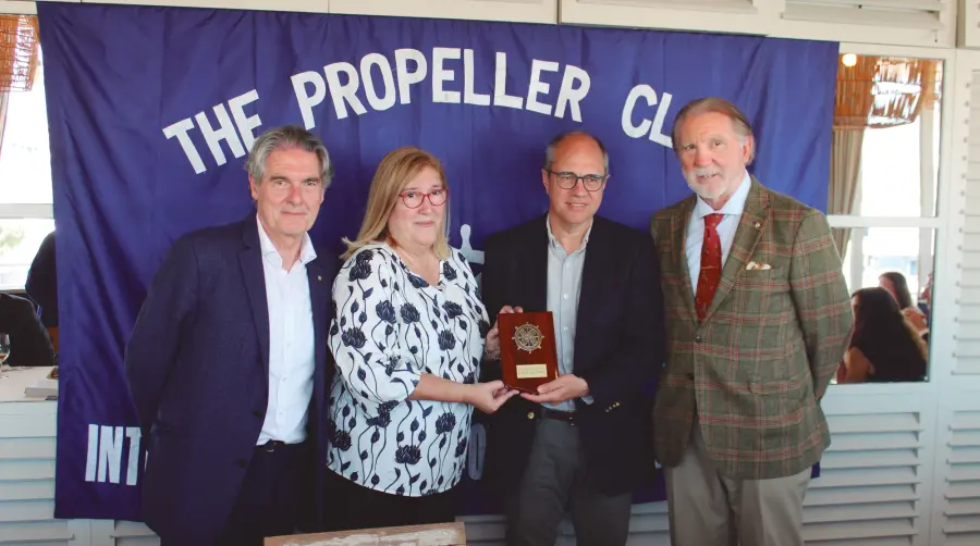 Hoy en 'La Grada Ràdio' | El vestuario del Espanyol activa el "modo supervivencia" antes de Vallecas, la polémica por la propuesta de Dávila sobre el Barça y los datos de Cobas sobre Kike y Roberto y la necesidad de reforzar la delantera 2 davila diario del puerto