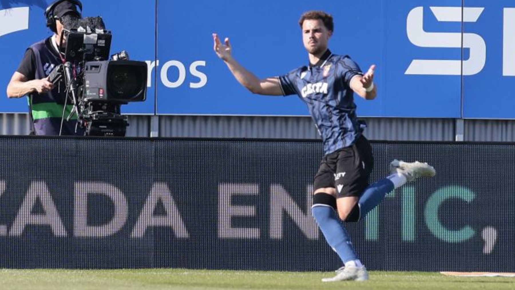 marcos fernandez celebracion zaragoza ceuta