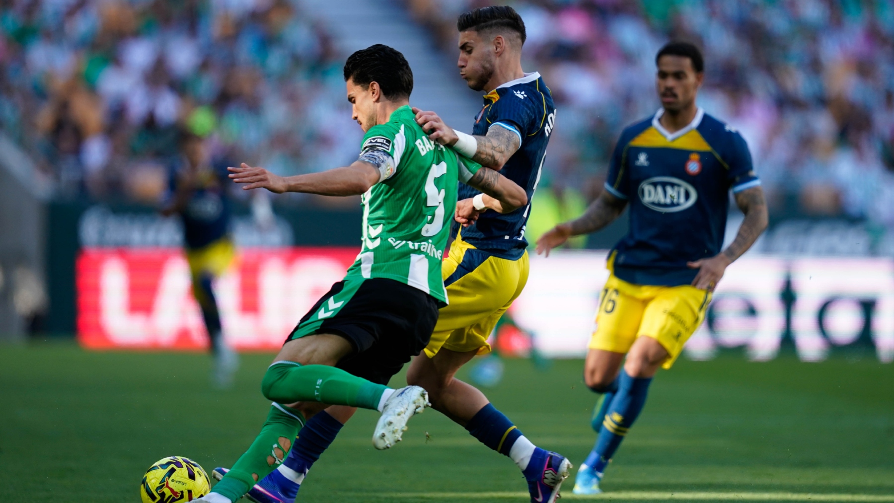 El Espanyol vuelve a la base: análisis del empate ante el Betis; un punto de inflexión desde la solidez y el pragmatismo: “El que no lo entienda conmigo va jodido” 1 roberto betis espanyol 1