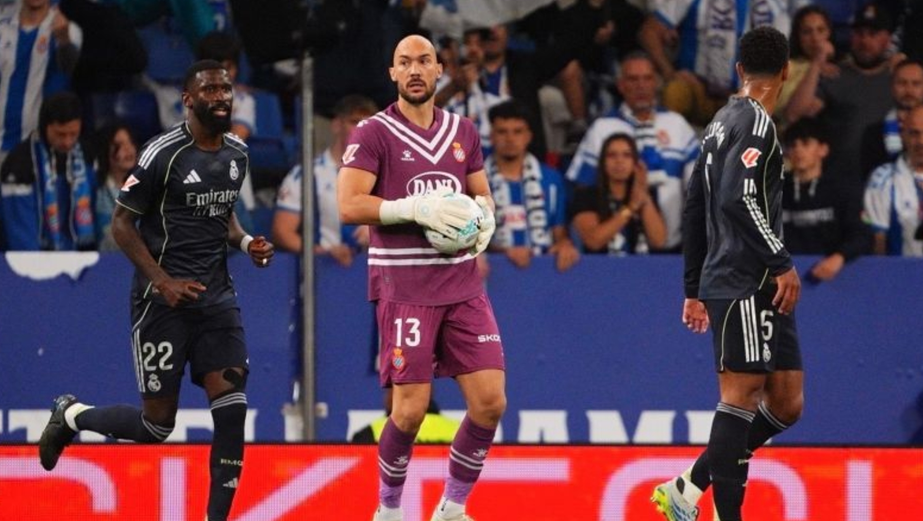 Dmitrovic, de llenar el vacío de Joan García a ganarse al espanyolismo: Monchi, la “ridícula” segunda vuelta y el orgullo de defender al Espanyol 2 dmitrovic espanyol real madrid