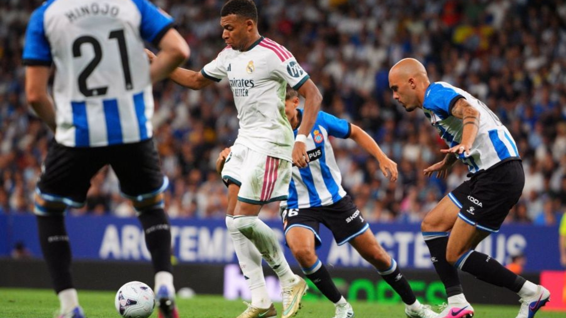 El análisis del Espanyol - Real Madrid | El equipo aguanta a los de Mourinho hasta el 90: lo bueno, lo malo y las dudas que deja el 1-2; el cambio de Jofre deja debate y toca reflexionar sobre esa vieja simpatía de algunos pericos por el club blanco 4 hinojo mbappe vanja espanyol madrid