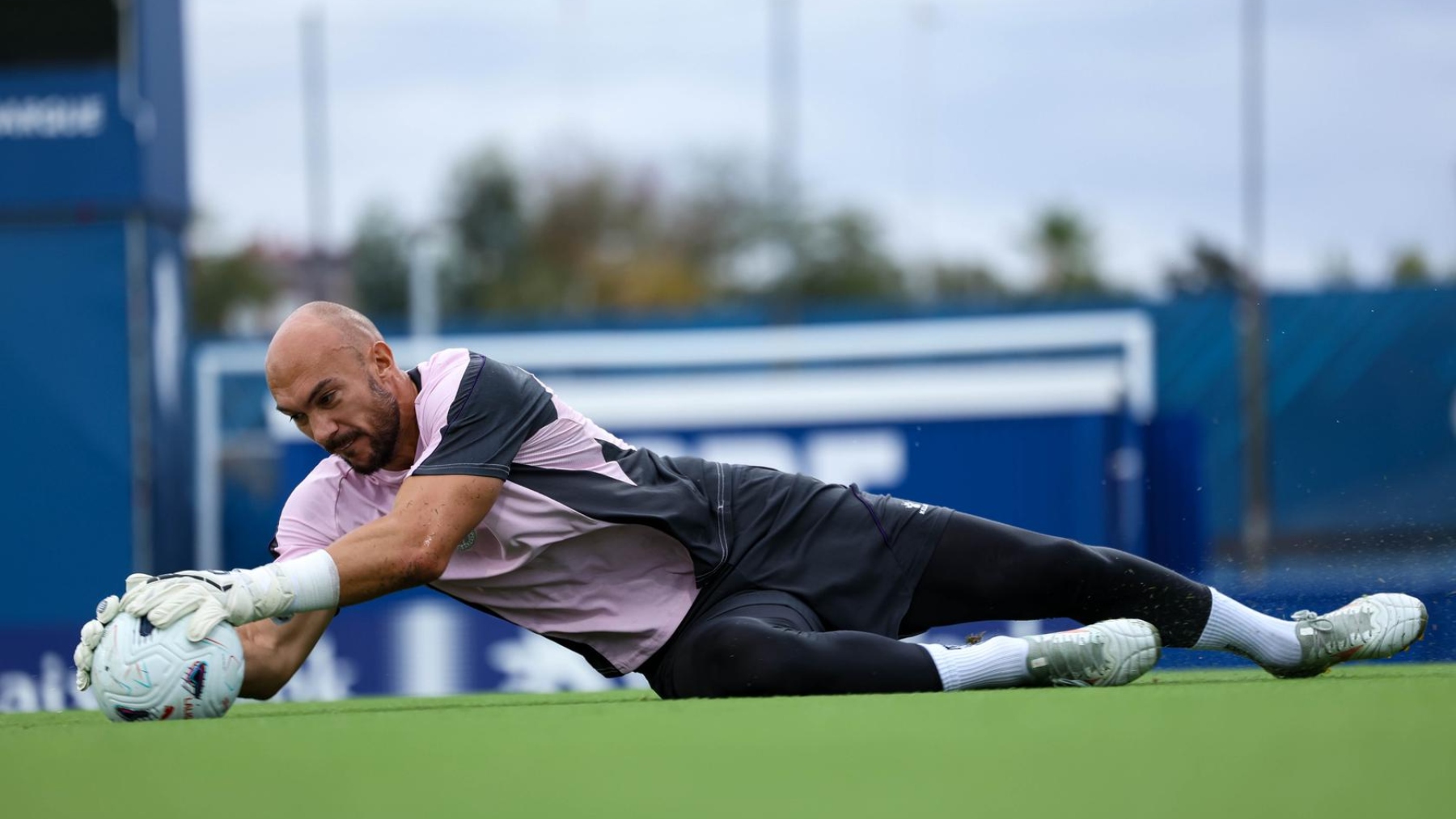 dmitrovic entreno espanyol