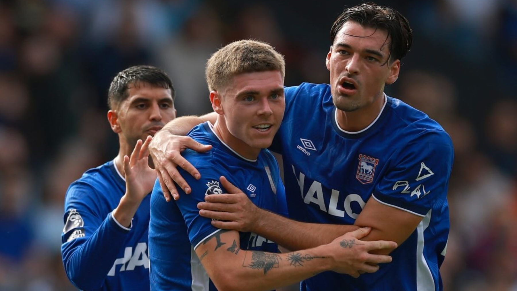 Portada amigable 22 ipswich town 26 27